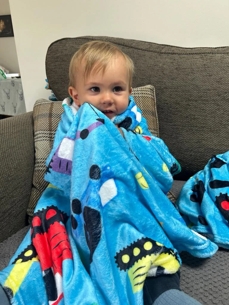 Tiddler 2 in 1 Soft Children's Travel Blanket & Pillow - Image 4