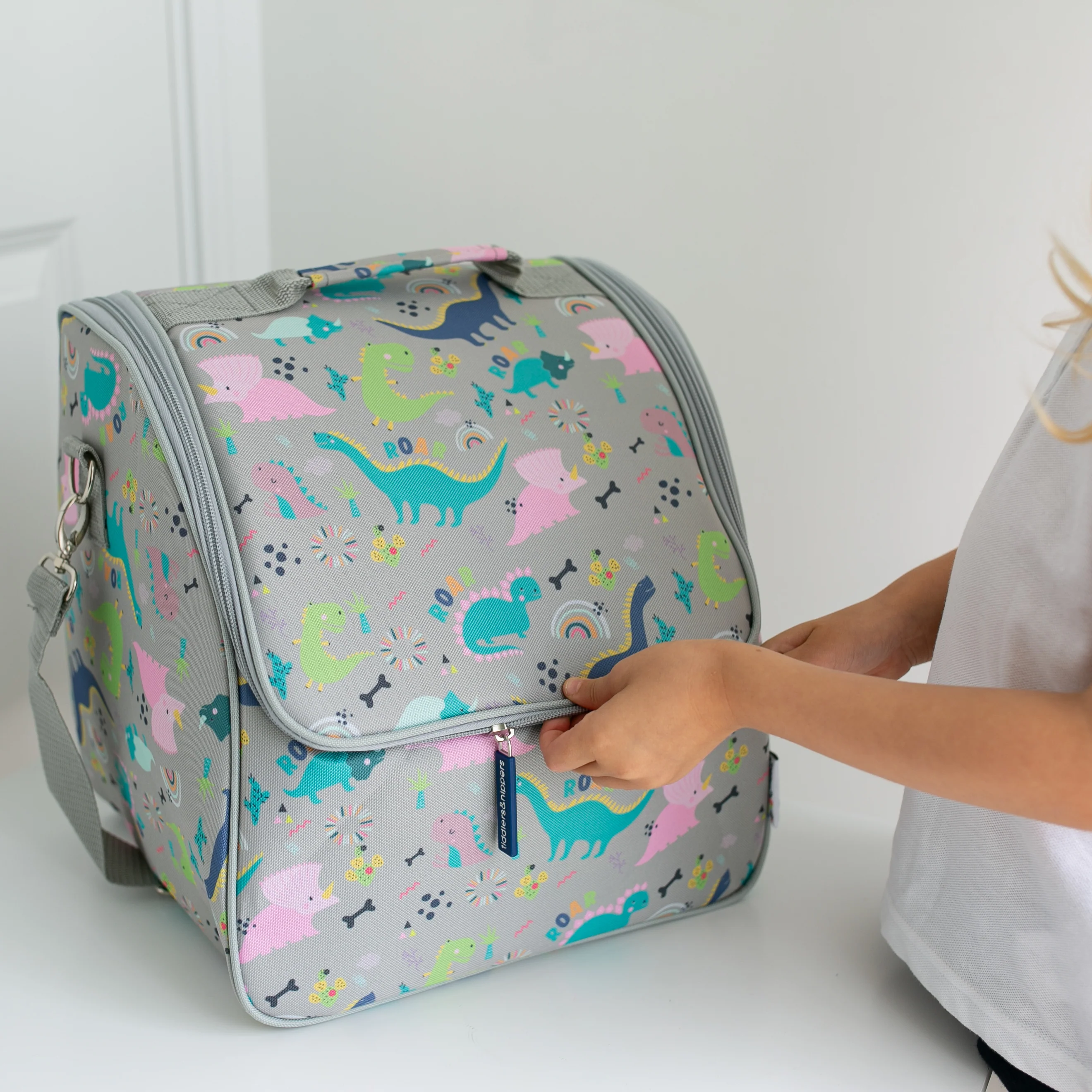 Tiddler Cooler Bag | Extra Large Insulated & Double Zipped | Carry Handle & Padded Shoulder Strap - Image 4