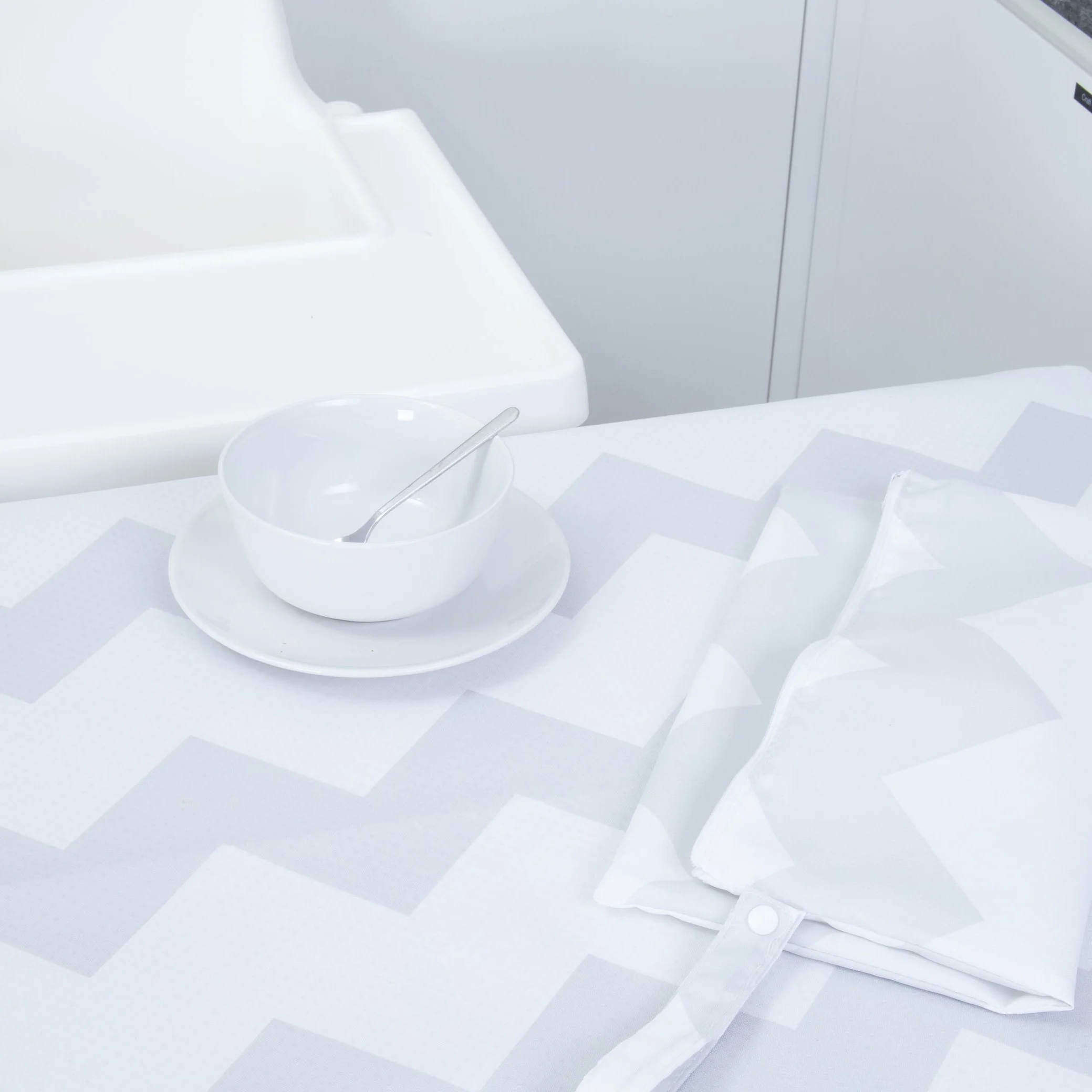 Reusable & Washable Splash Mat For Under High Chair | Large 130cm x 130cm Mats | Anti-Slip & Waterproof - Image 11